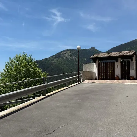 Presolana House 公寓 *
